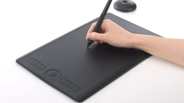 Wacom Intuos Pro Creative Pen Tablet Medium Black - Pen Tablet